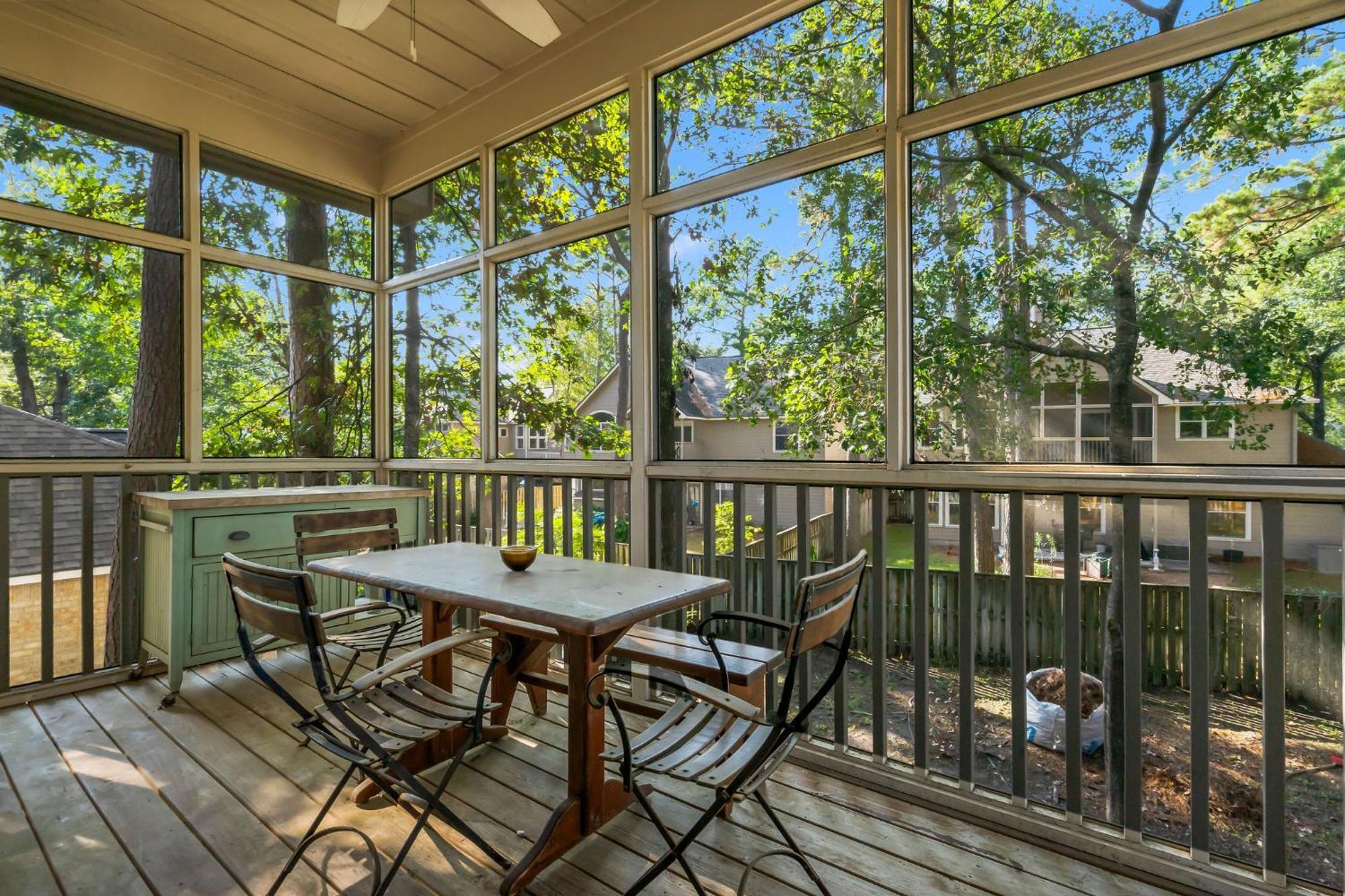 Cozy Home In The Woodlands Spring Exterior photo